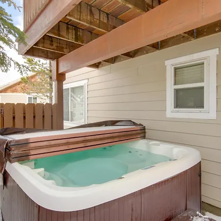 Cedar Creek Condo Free Shuttle To Big Sky Resort!